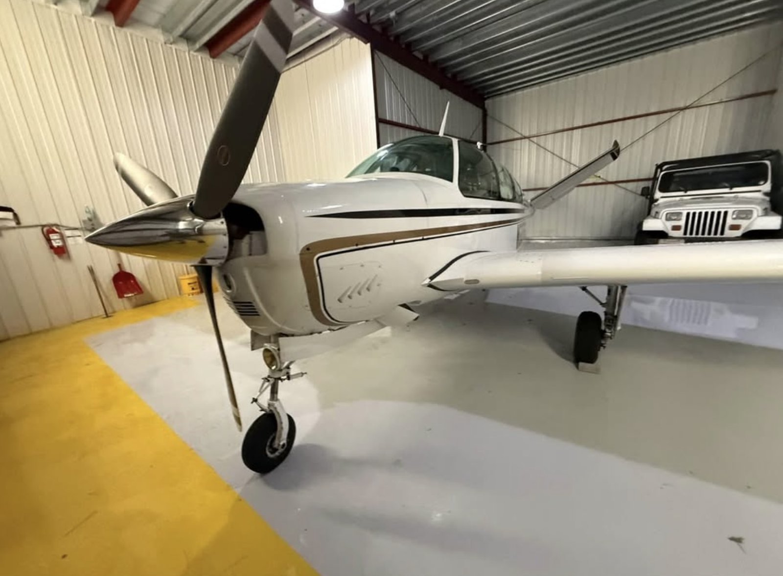 Beechcraft Bonanza S-35 N5876S